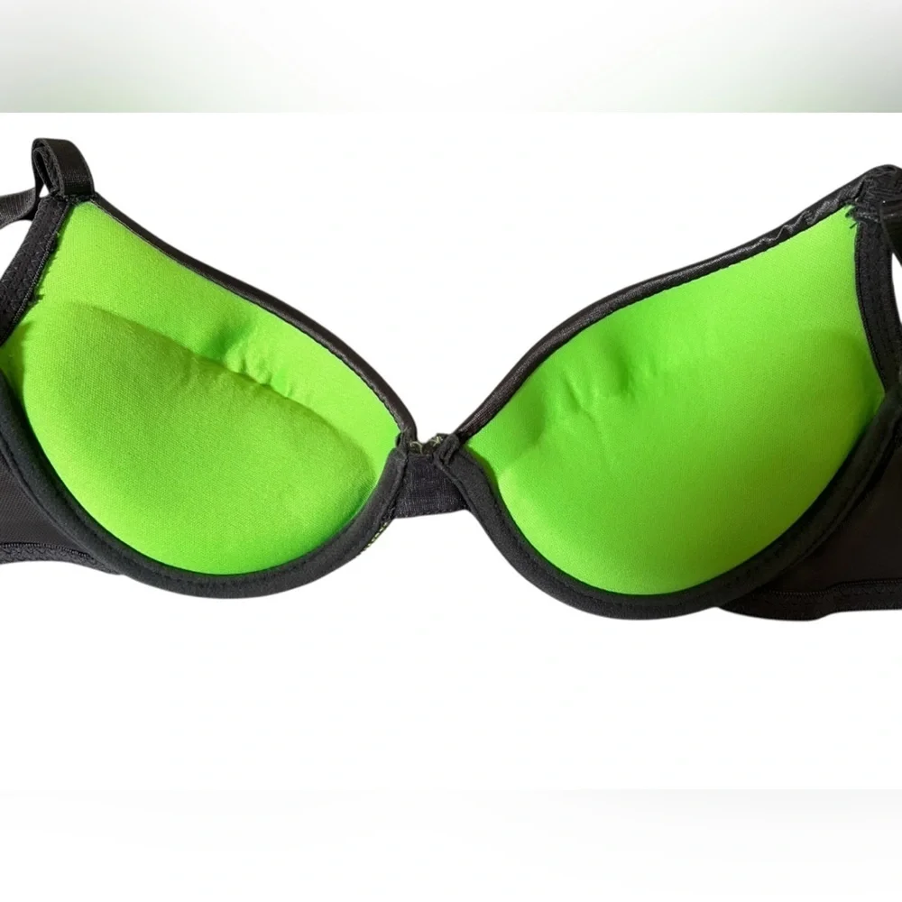 34A push-up bra green with black grey lace, adjusts straps and clasps